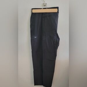 LL Bean, men’s quick dry cargo pant. 38/30. Black.